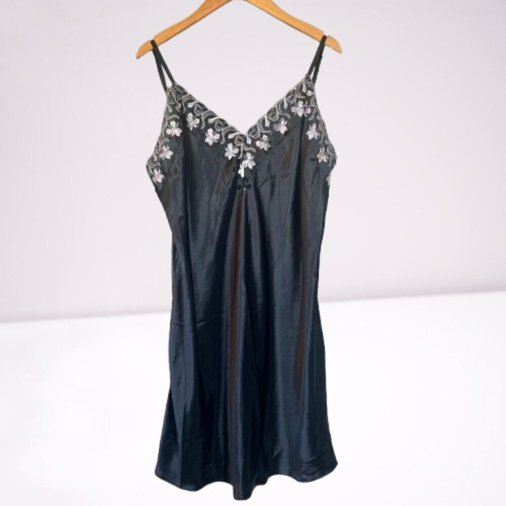 Vintage Satin Intimate Attitudes Embroidered Floral V-Neck Nightgown Size 1X